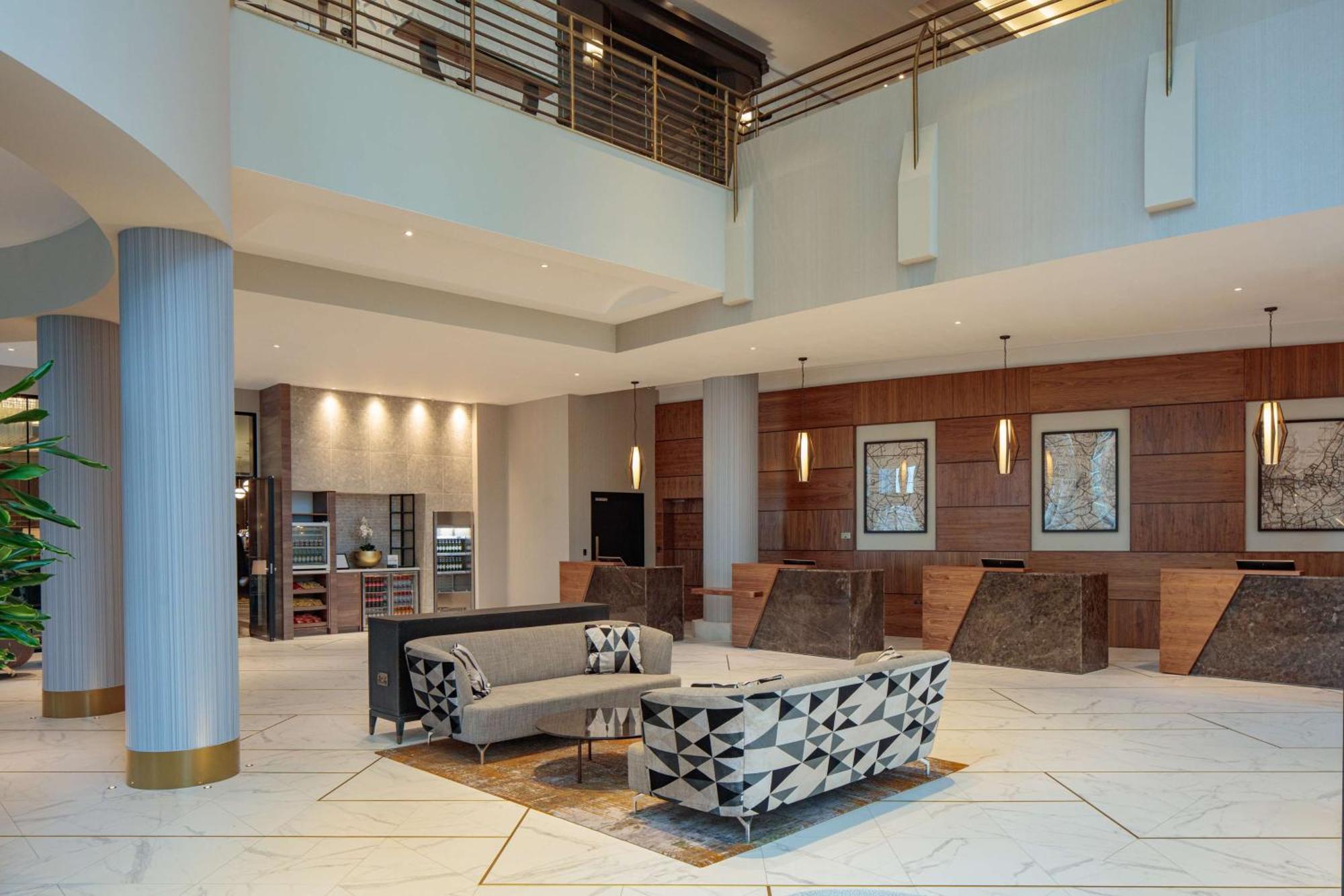 Отель Hilton